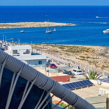 Seascape - Modern Seaview Apartment In Prime Area Of Qawra San Pawl il-Baħar