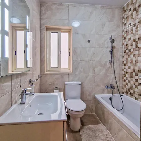 Apartman Seascape - Modern Seaview Apartment In Prime Area Of Qawra *