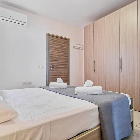 Apartmán Seascape - Modern Seaview In Prime Area Of Qawra St. Paul's Bay