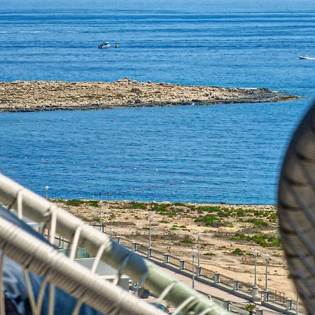 Seascape - Modern Seaview In Prime Area Of Qawra *