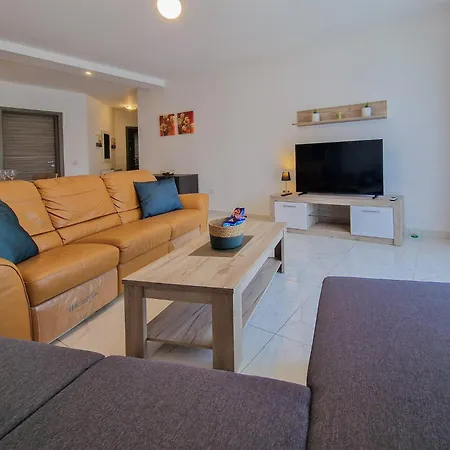 Seascape - Modern Seaview Apartment In Prime Area Of Qawra 公寓 圣保罗湾城